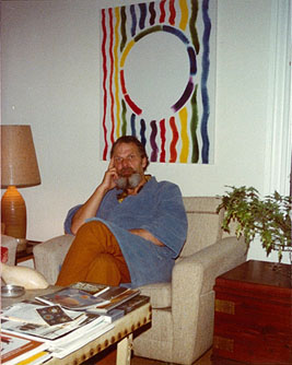 HvbHarrisHomeWCircleMag